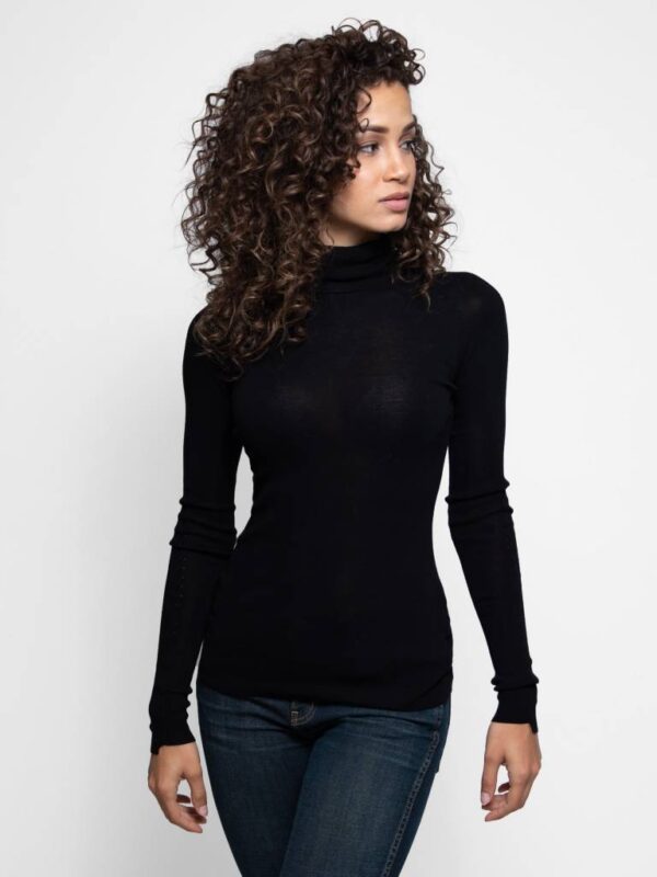 Turtle neck long sleeved top-Black. (Copy)